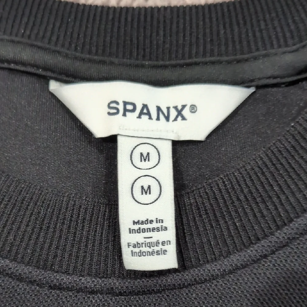 SPANX Airpique Black Sweatshirt with White Trim - Picture 2 of 7